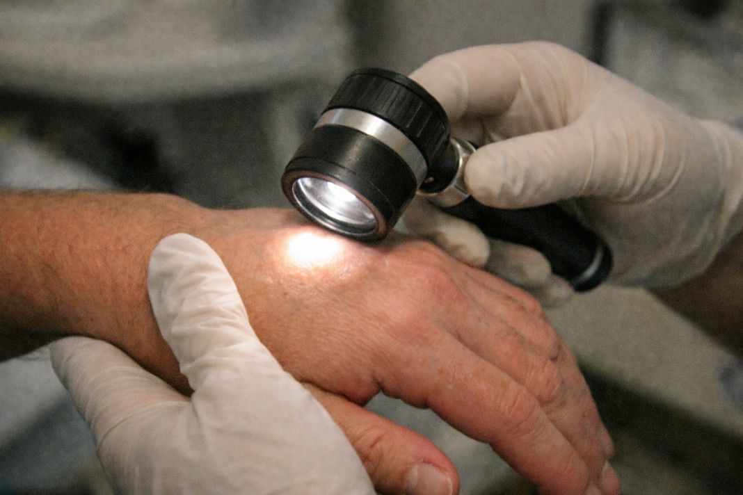 What Should I Check Before Choosing a Dermatology or Aesthetic Clinic in London?