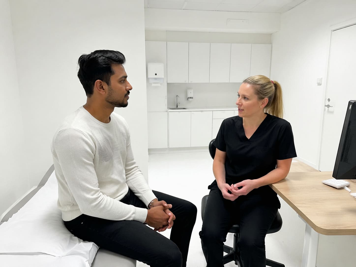 Cryotherapy Aftercare Consultation – Illustrative Image