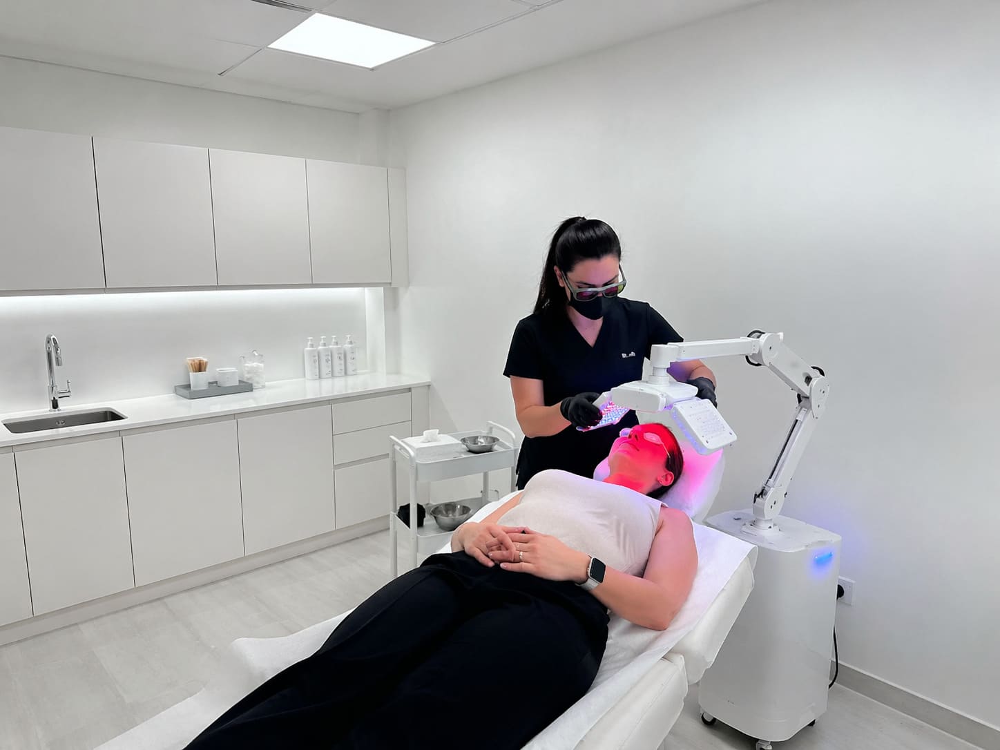 LED Phototherapy Treatment – Illustrative Image