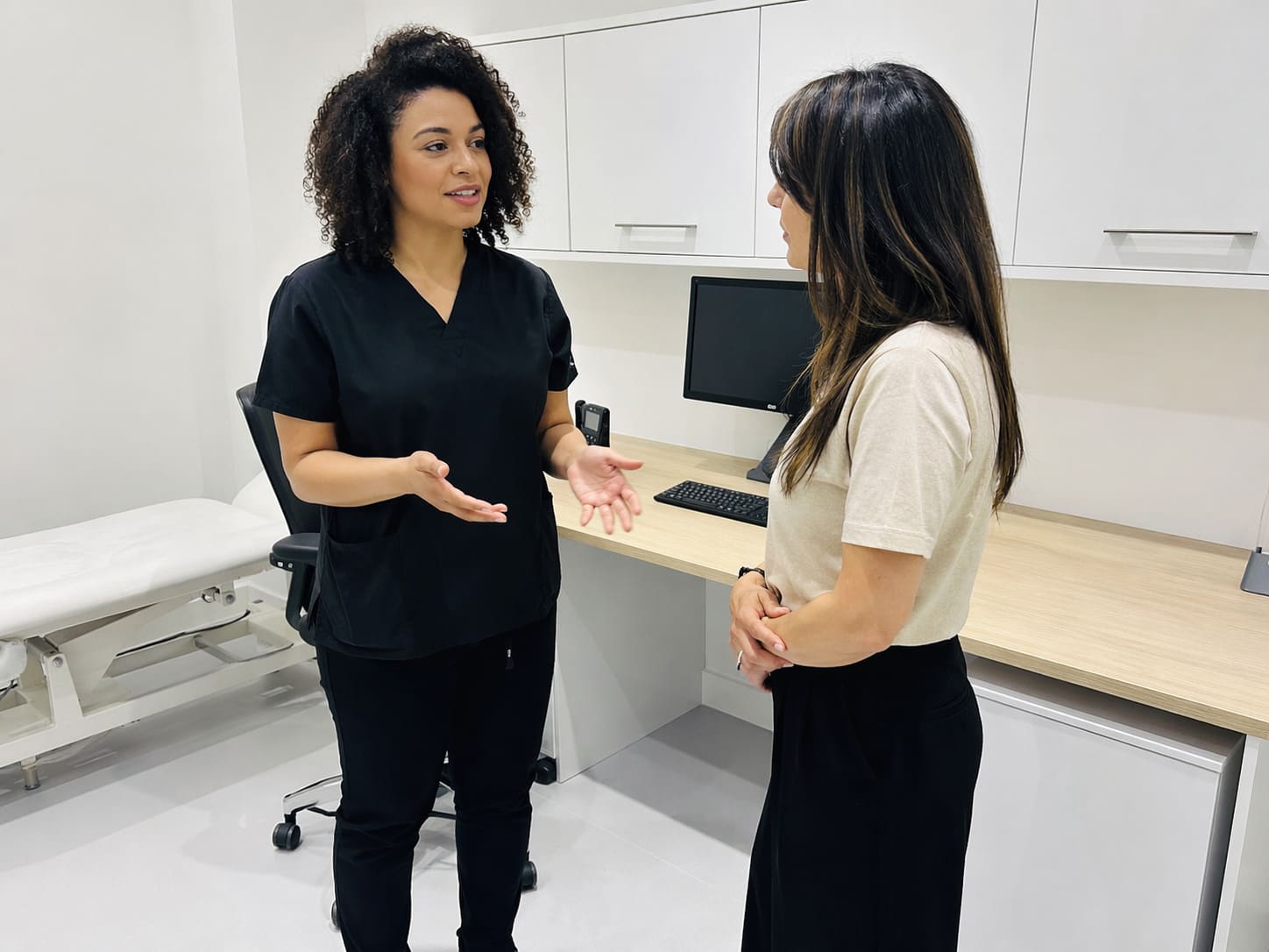 Prescription Consultation Discussion – Illustrative Image